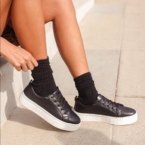 NWOB Lulus Kenley Black Platform Sneakers 8.5